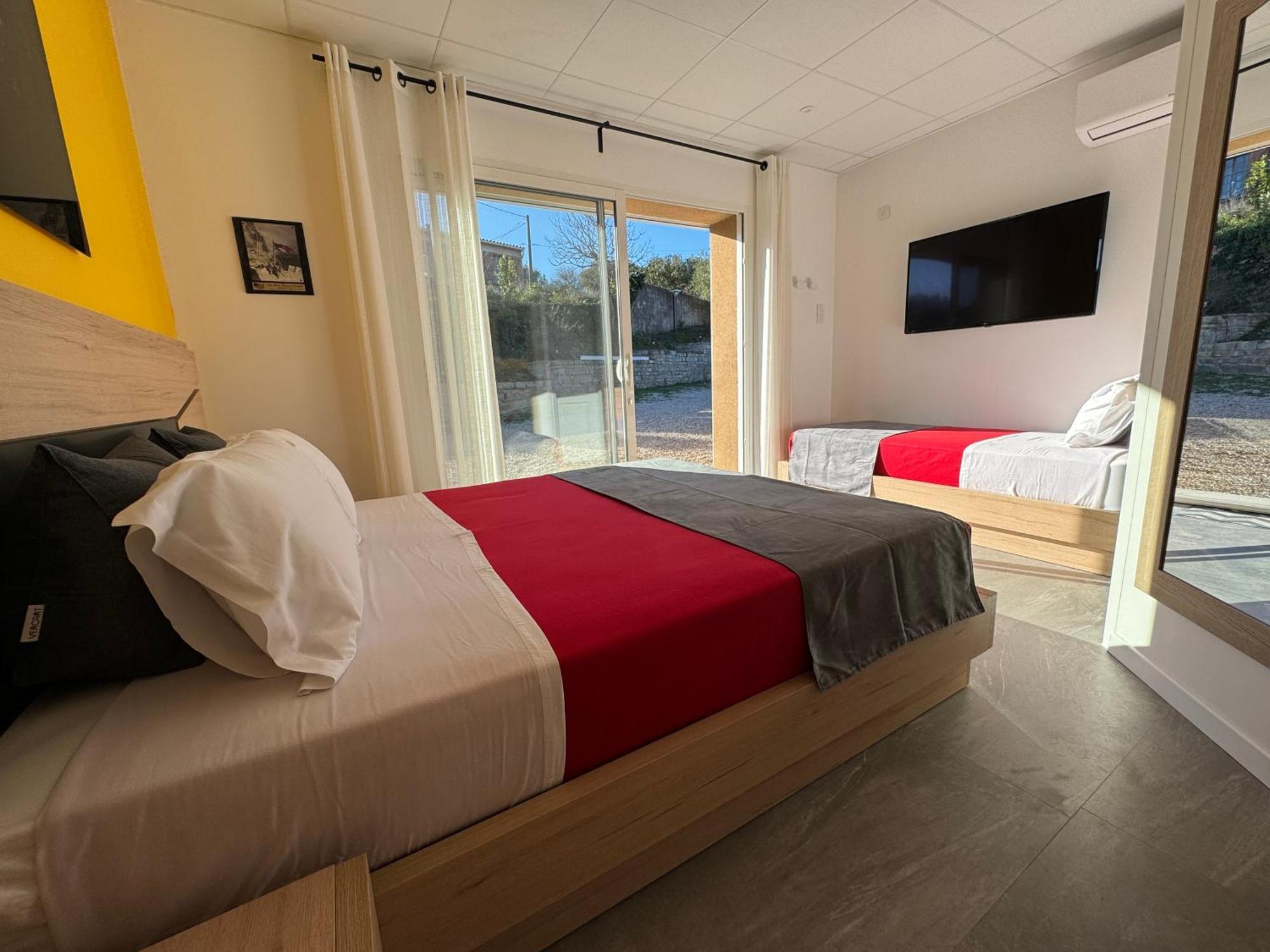 Hotel Domaine Maxxim Clermont-lʼHérault Zewnętrze zdjęcie